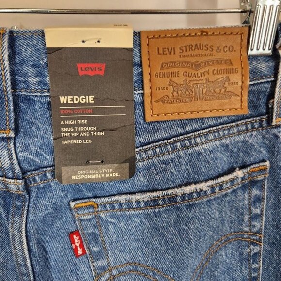 NWT‎ Levi's Wedgie Icon Jean in Athens Asleep Size 25 - Picture 7 of 10